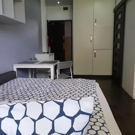 Studioapart1 *